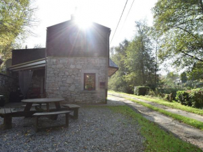 Charming gite in Les Avins situated by a stream